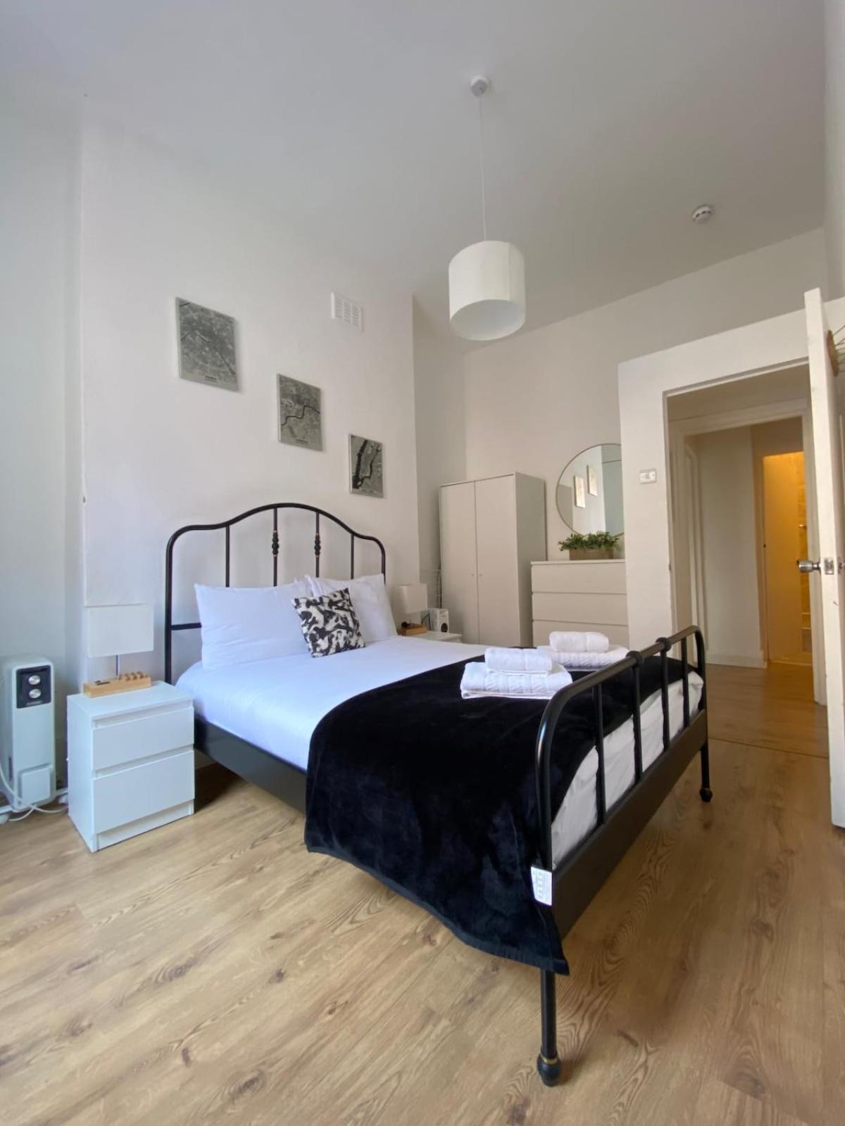 Stay In The Heart Of Soho Лондон Экстерьер фото