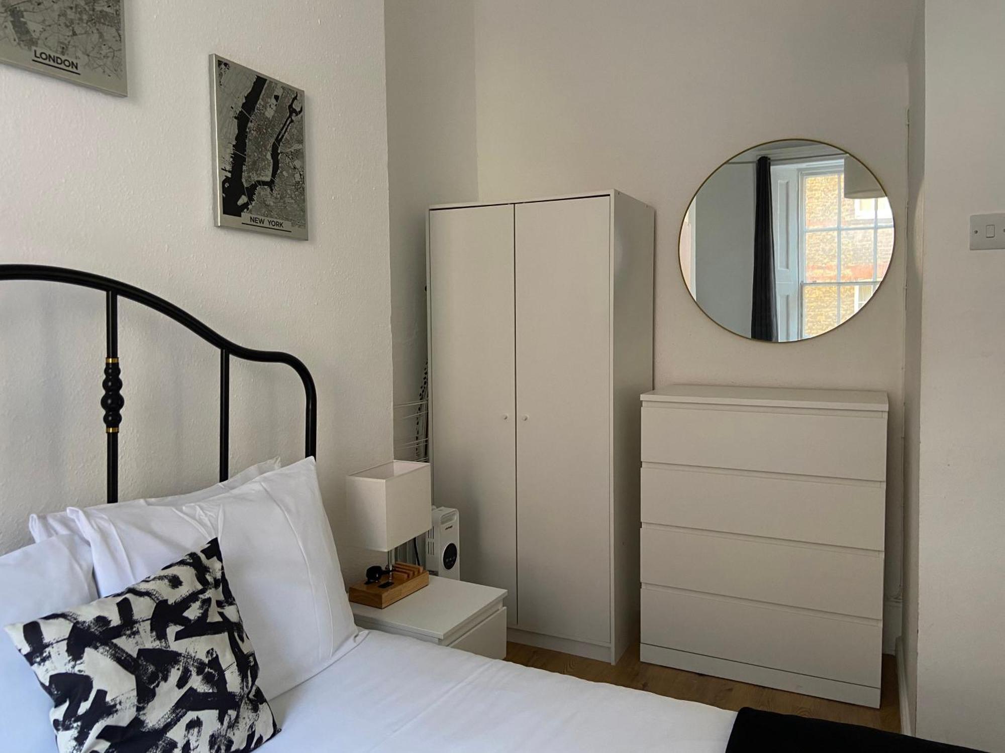 Stay In The Heart Of Soho Лондон Экстерьер фото