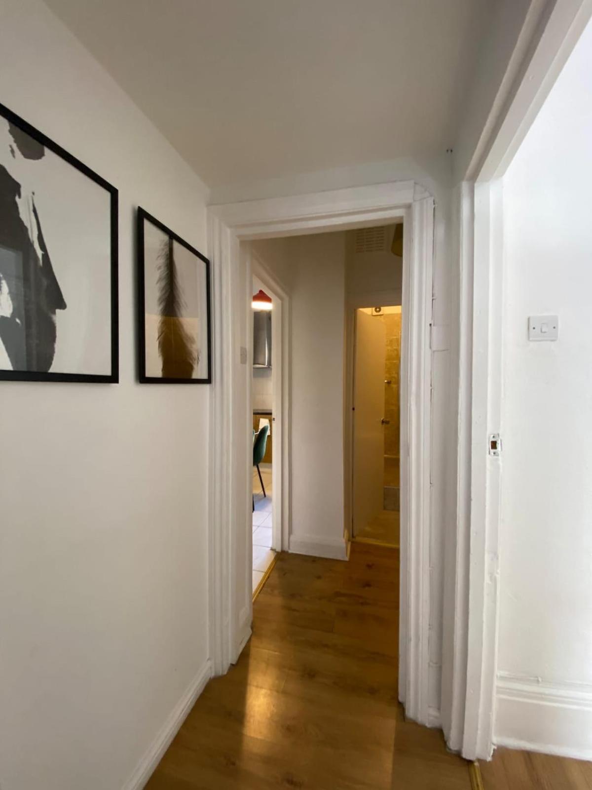 Stay In The Heart Of Soho Лондон Экстерьер фото